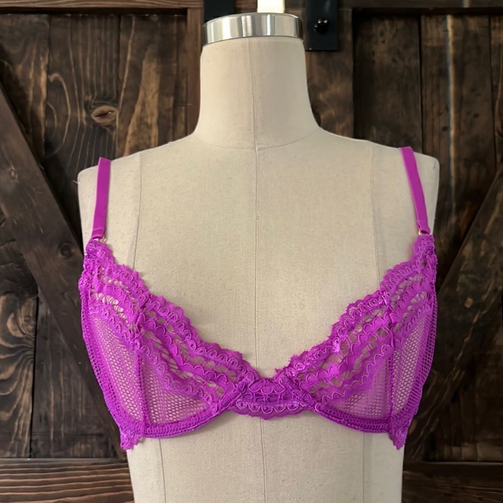 Savage X Fenty mesh see Thru unlined bra wired Sz- 34B